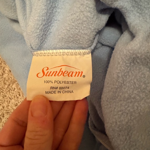 Bundle of 2 sets of Queen sized Sunbeam Super Soft Fleece sheets, blue and tan - Picture 8 of 10